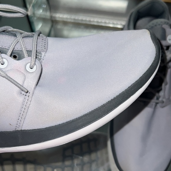 Nike sneakers woman’s size 10 light normal wear gray please good used condition. - Picture 6 of 7